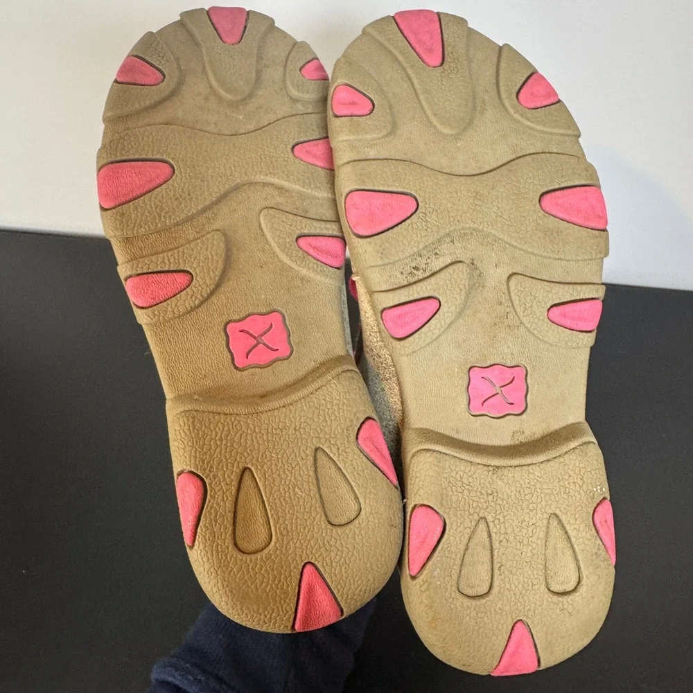 Twisted X Driving Mocs Pink Ribbon Breast Cancer Awareness Leather Shoe Kid 12.5
